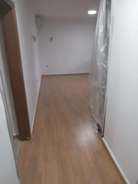 Tirane, jepet me qera apartament 2+1 Kati 2, 76 m² 750 € (ish 7 Xhuxhat)