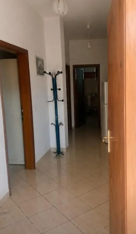 Tirane, jepet me qera apartament 1+1 Kati 1, 60 m² 400 € (Rruga e Dibres – Spitali Amerikan 2)