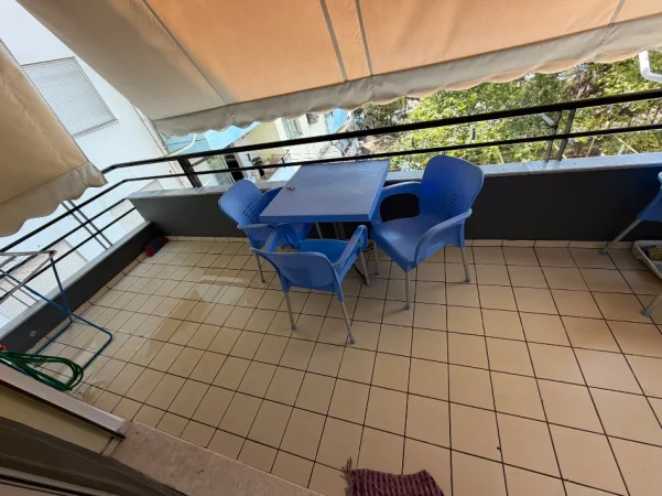 Tirane, jepet me qera apartament 2+1+Ballkon Kati 3, 95 m² 500 € (Apartament 2+1 Per Qera Prane Casa Italia Totalisht I Mobiluar Dhe Investuar)