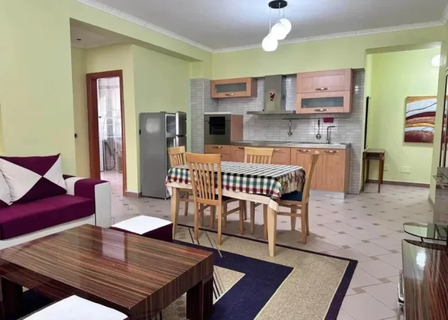 Tirane, jepet me qera apartament 1+1 Kati 2, 80 m² 700 € (Blloku i Ambasadave)