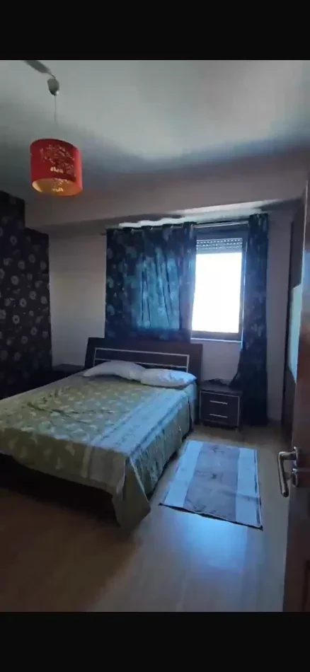Tirane, jepet me qera apartament 2+1+Ballkon Kati 7, 112 m² 700 € (Rruga e Dibres)