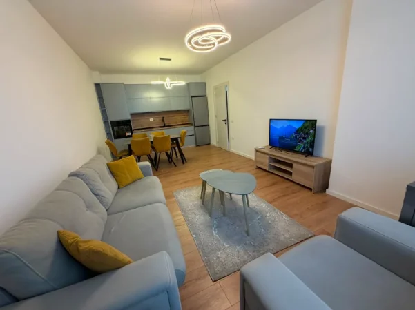 Jepet me qera apartament 2+1+Ballkon Kati 1, 100 m² 530 €