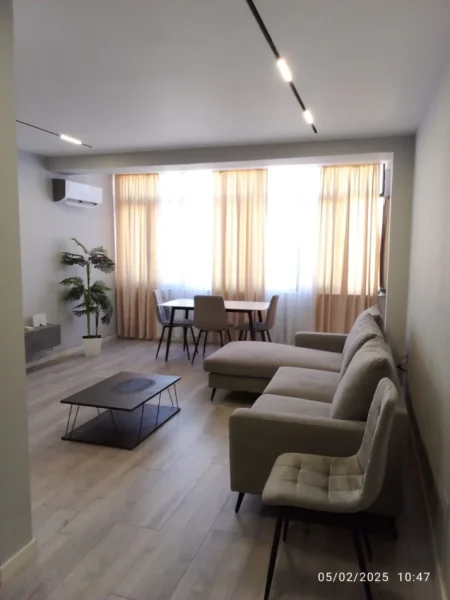Tirane, jepet me qera apartament 2+1 Kati 4, 105 m² 800 € (21 Dhjetori)