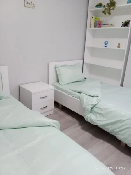 Tirane, jepet me qera apartament 2+1 Kati 4, 105 m² 800 € (21 Dhjetori)