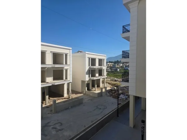 Tirane, shes apartament 2+1 Kati 3, 127 m² 203.800 € (Sauk i Vjeter)