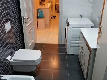 Tirane, shitet apartament 3+1 , 145 m² (Qender)