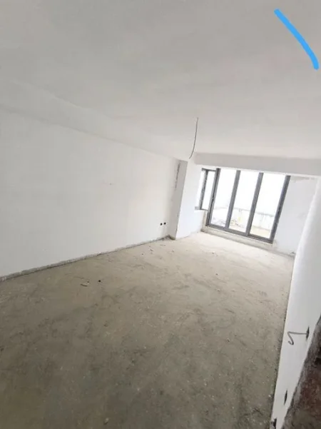 Shitje, Penthouse 2+1+Tarrace, Yzberisht