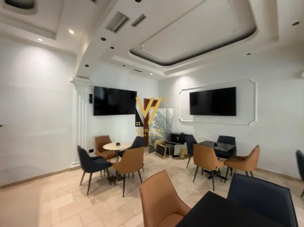 Tirane, shitet dyqan Kati 0, 76 m² 160.000 € (DON BOSKO)