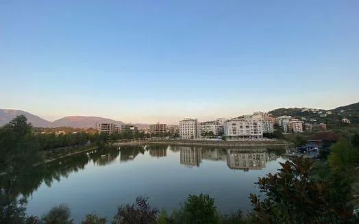 Tirane, shitet apartament 3+1+Ballkon Kati 2, 145 m² 289.200 € (Liqeni Thate)