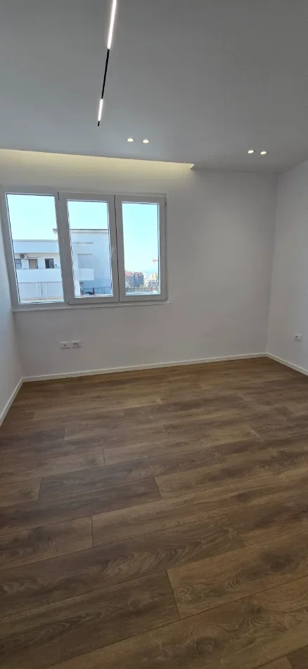 Tirane, shitet apartament 1+1+Ballkon Kati 11, 65 m² 165.000 € (Rruga Shefqet Musaraj)