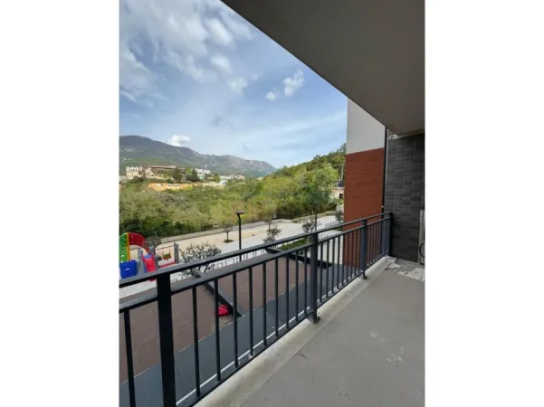 Tirane, Shitet Duplex , Kati 0/1, 194 m² 223.000 € (Fresk) Rezidenca Jaho
