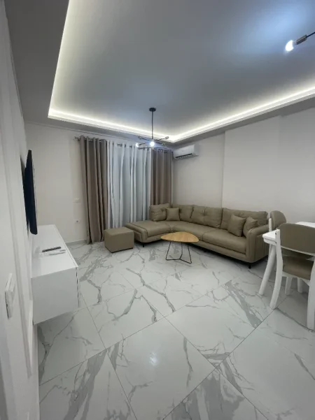 Tirane, shitet apartament 1+1+Ballkon Kati 4, 67 m² (Rruga 3 deshmoret, yzberisht)