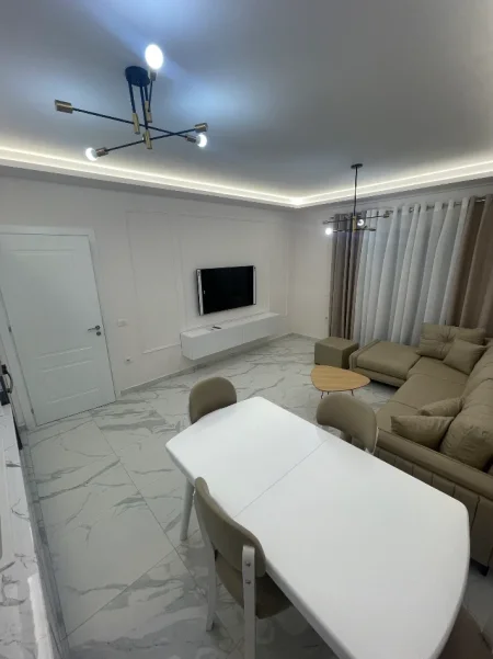 Tirane, shitet apartament 1+1+Ballkon Kati 4, 67 m² (Rruga 3 deshmoret, yzberisht)