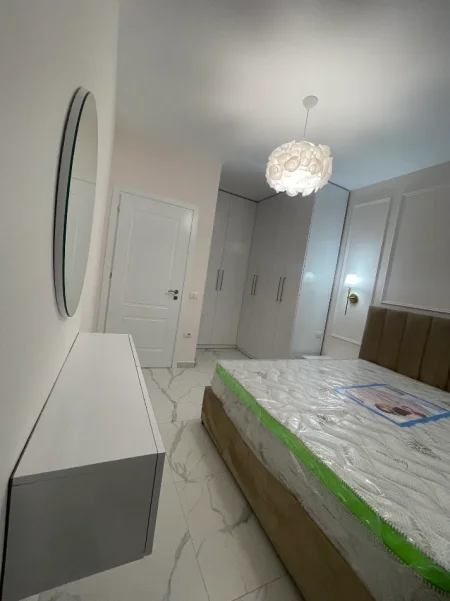 Tirane, shitet apartament 1+1+Ballkon Kati 4, 67 m² (Rruga 3 deshmoret, yzberisht)