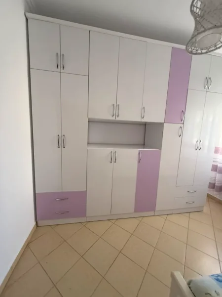 🏡 Jepet me Qera Apartament 2+1 ne Astir tek Rrethi i Wellit,  500 mije lekee