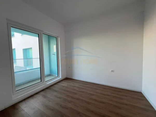 Tirane, shitet apartament 1+1+Ballkon Kati 2, 48 m² 72.450 € (Ali Demi)