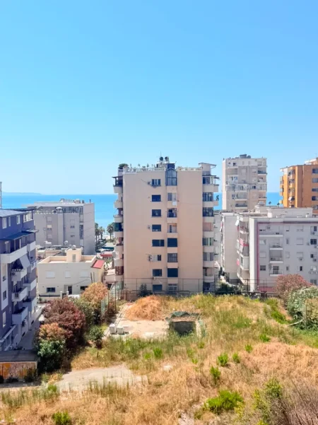 Durres, shitet shtepi 3+1+Aneks+Ballkon Kati 1, 213 m² 426.000 €