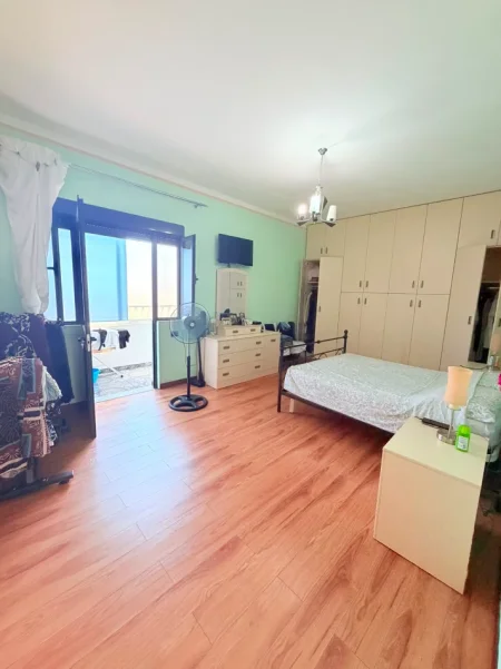Durres, shitet shtepi 3+1+Aneks+Ballkon Kati 1, 213 m² 426.000 €