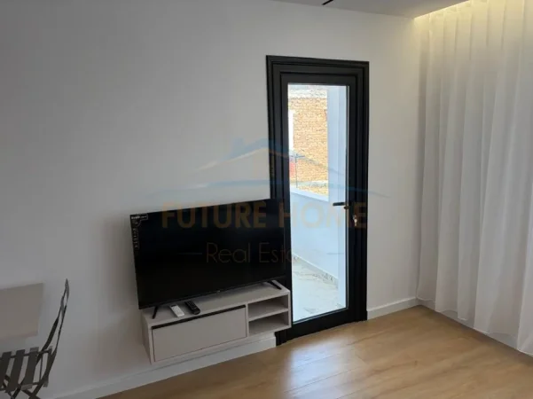 Tirane, shitet apartament 1+1 Kati 5, 49 m² 120.000 € (Rruga Asim Vokshi)