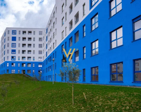 Tirane, jepet me qera apartament 2+1+Ballkon Kati 5, 87 m² 540 € (ALI DEMI)
