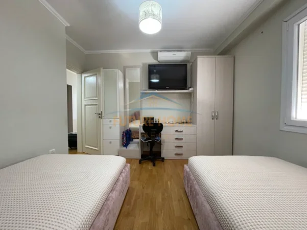Tirane, shitet apartament 3+1+2+PARKIM, Kati 6, 180 m² 360.000 € (KOPSHTI BOTANIK)