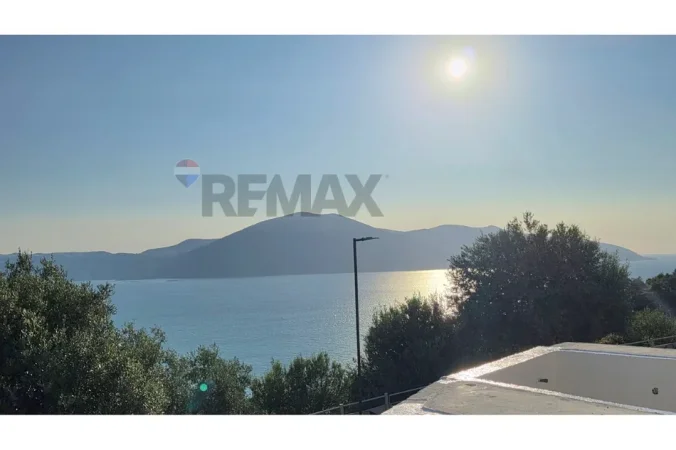shitet apartament 2+1 , 117 m² 163.990 € (Radhime, Vlore)