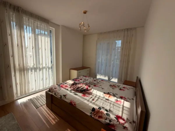 Tirane, jepet me qera apartament 2+1 Kati 1, (PASKUQAN)