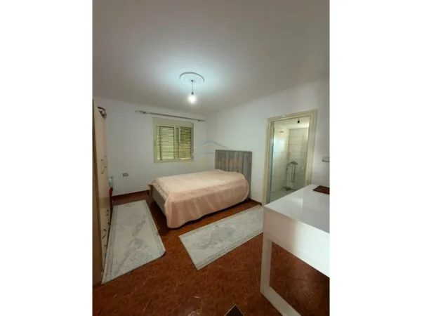 Tirane, shitet Vile 2 Katshe , 289 m² 42,000,000 Leke (BABRRU)