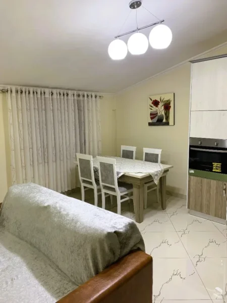 Tirane, jepet me qera apartament 2+1 Kati 3, 126 m² 600 € (5 Maji)