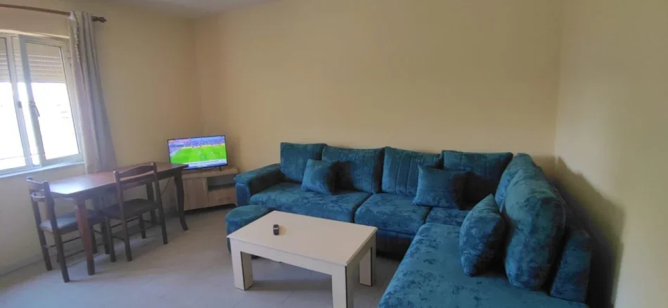 Tirane, jepet me qera apartament 2+1 Kati 4, 80 m² 550 € (Bulevardi Zogu i Parë)