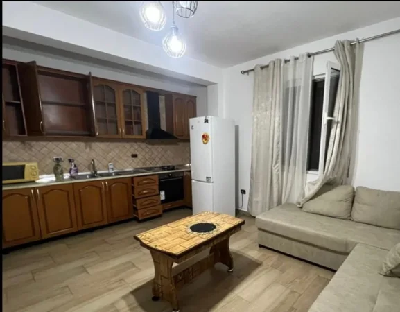 Tirane, jepet me qera apartament 2+1 Kati 1, 80 m² 400 € (Rruga Siri Kodra)