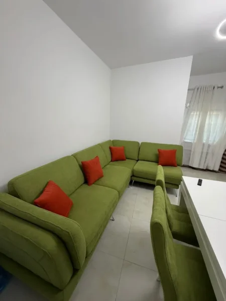 Tirane, jepet me qera apartament 2+1 Kati 1, 80 m² 650 € (Rruga Riza Cerova)