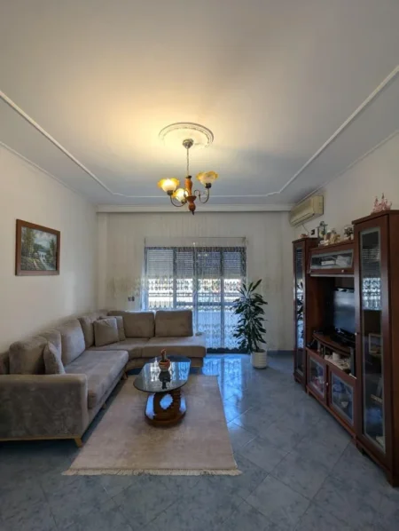 Tirane, jepet me qera apartament 2+1 Kati 2, 95 m² 570 € (The New Boulevard)