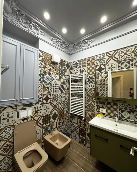 Tirane, jepet me qera apartament 1+1+Ballkon , 650 € 