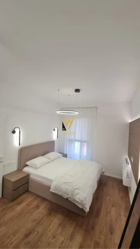 Tirane, jepet me qera apartament 1+1+Ballkon Kati 9, 74 m² 850 € (RRUGA E KAVAJES)