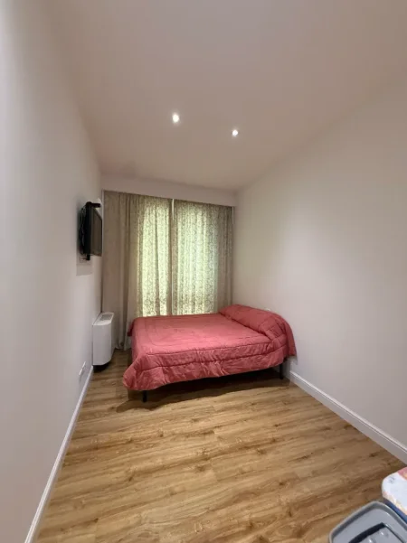 Tirane, jepet me qera apartament 2+1+2 +Ballkon ,150.000 LEKE (PARK GATE,RRUGA E ELBASANIT)