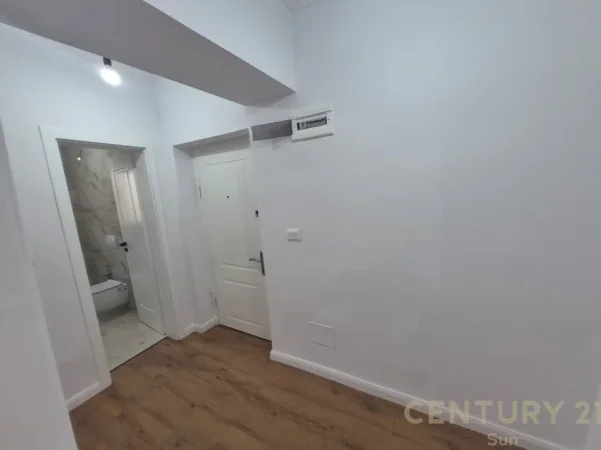 Tirane, shitet apartament 1+1 Kati 3, 61 m² 160.000 €