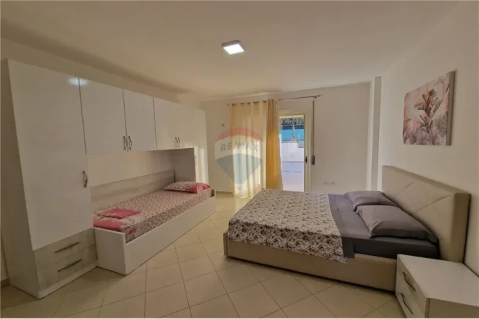 Vlore - Lungomare, shitet apartament 2+1 Kati 0, 150 m² 199.000 € (Rruga Azem Sulo, Uji i Ftohte, Vlore)