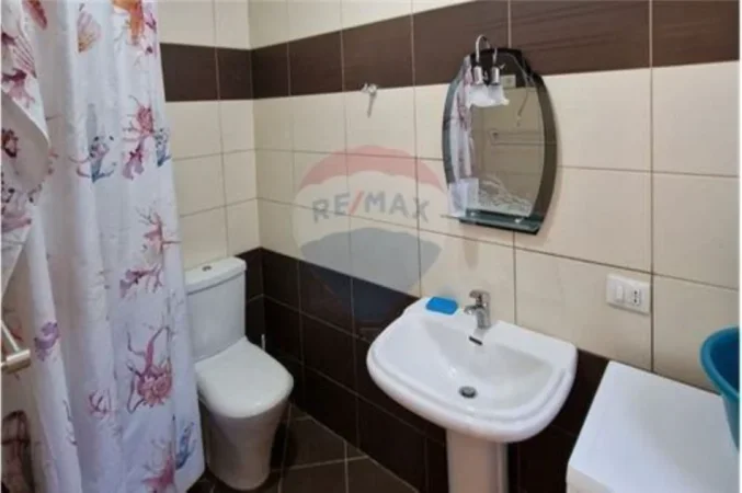 Vlore - Lungomare, shitet apartament 2+1 Kati 0, 150 m² 199.000 € (Rruga Azem Sulo, Uji i Ftohte, Vlore)