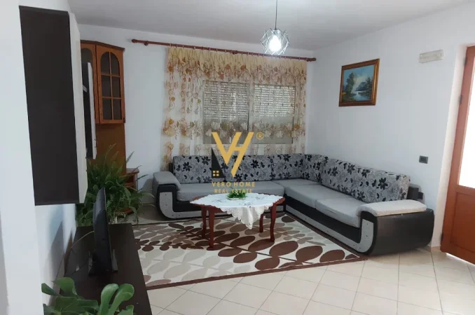 Tirane, jepet me qera apartament 2+1+Ballkon Kati 1, 100 m² 520 € (STACIONI I TRENIT)