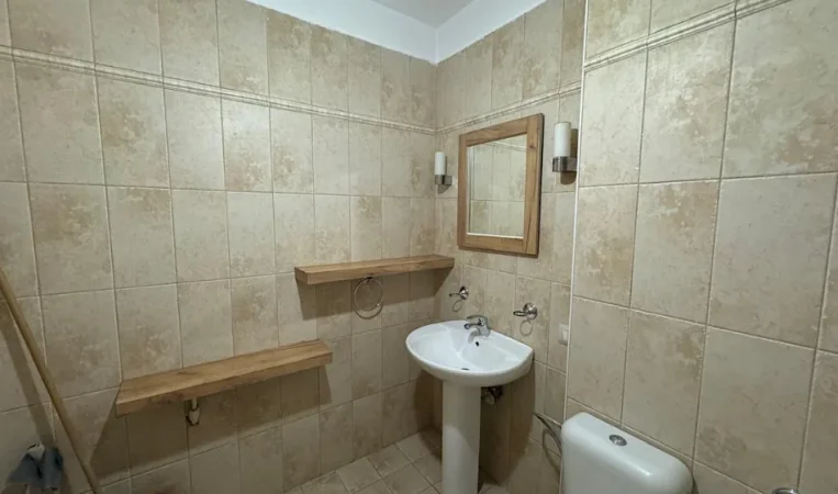 Tirane, jepet me qera apartament 1+1 Kati 6, 70 m² 600 € 