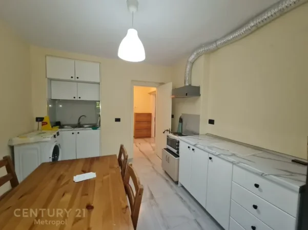 Tirane, shitet apartament 1+1 Kati 3, 55 m² 155.000 €