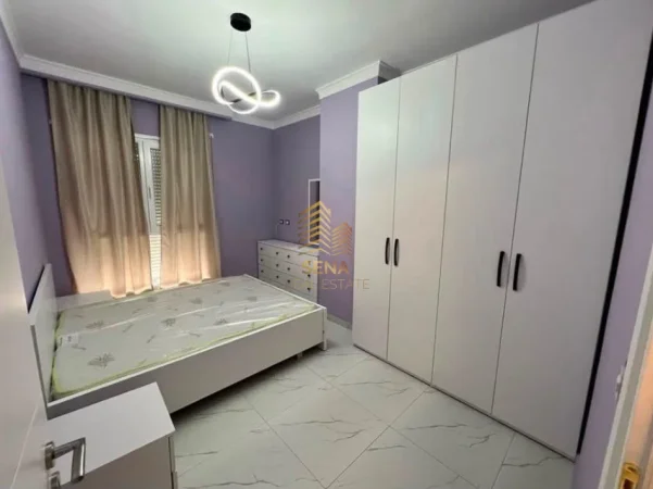 Tirane, jepet me qera apartament 1+1+Ballkon Kati 1, 66 m² 130.000 € (5 Maji)