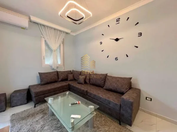 Tirane, jepet me qera apartament 1+1+Ballkon Kati 1, 66 m² 130.000 € (5 Maji)