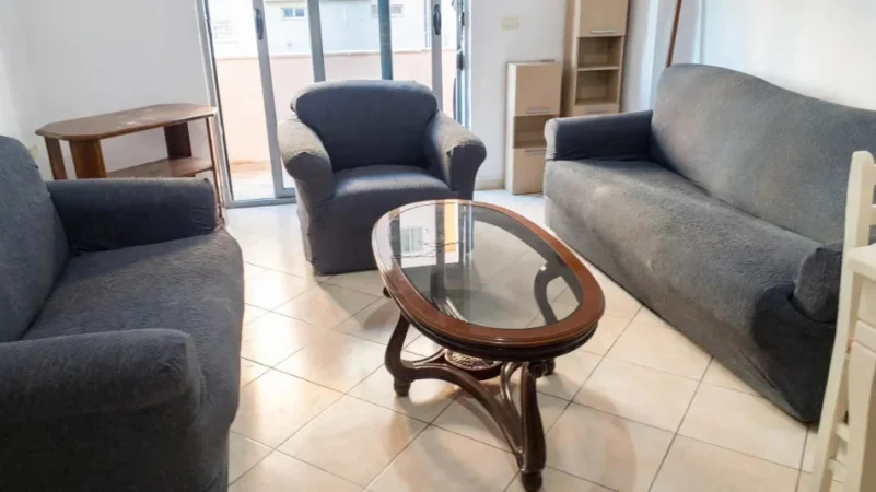 Tirane, jepet me qera apartament 1+1 , 380 € (Misto Mame)