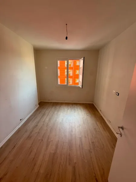 Tirane, shitet apartament 2+1 , 65 m² 93.000 € (Yzberisht)