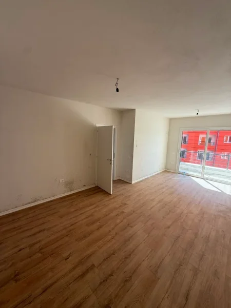 Tirane, shitet apartament 2+1 , 65 m² 93.000 € (Yzberisht)
