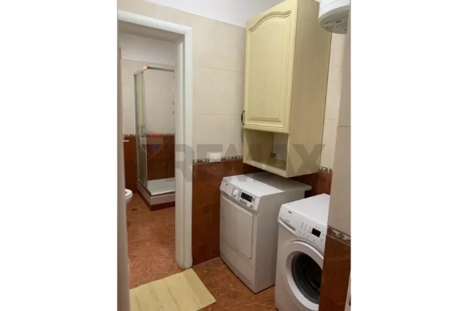 Tirane, jepet me qera apartament 1+1+Ballkon Kati 1, 80 m² 550 € (Eduart Mano)