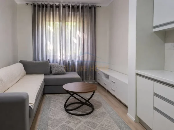Tirane, jepet me qera apartament 2+1 Kati 5, 76 m² 650 € (Ura e Tabakeve)