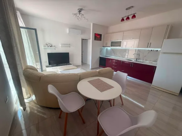 Tirane, jepet me qera apartament 1+1 Kati 2, 70 m² 640 € (Zogu i Zi)